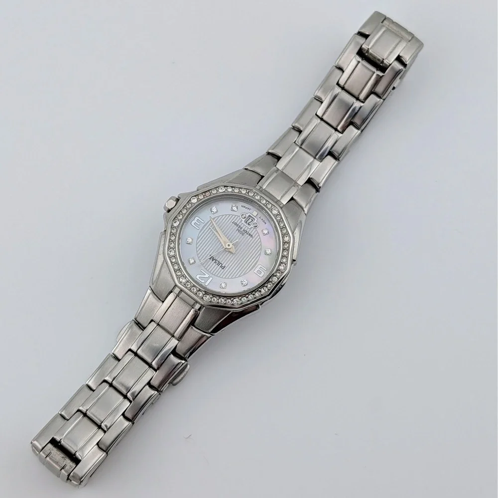 Vintage 2000 Pulsar PXT797 Women's Pinstripe MOP Crystal Bezel Date Watch 28mm